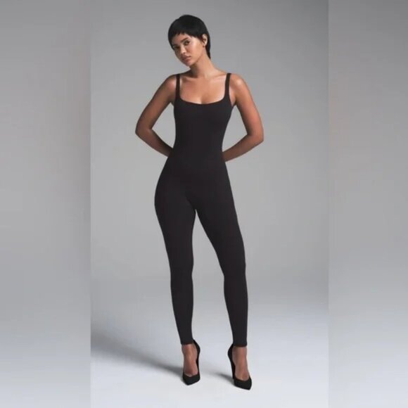 SKIMS Fits Everybody Jumpsuit Catsuit Buttery Soft Onesie Black Size Small - Picture 1 of 7